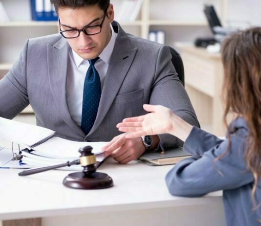 Lawyer services: Solution to your Problems Personal Injury Lawyer's