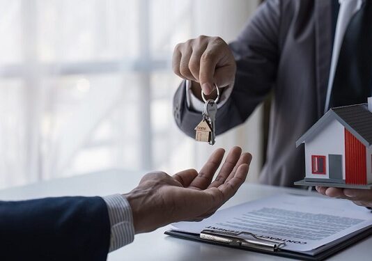 Understanding Conveyancing Solicitors: A Guide for Property Buyers and Sellers in the UK Property Buyers